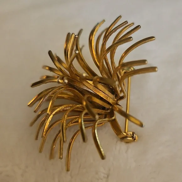 Vintage 1950s Atomic Goldtone Starburst Brooch - Picture 3 of 5